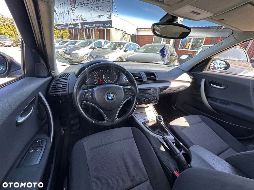 BMW Seria 1 116i - 11