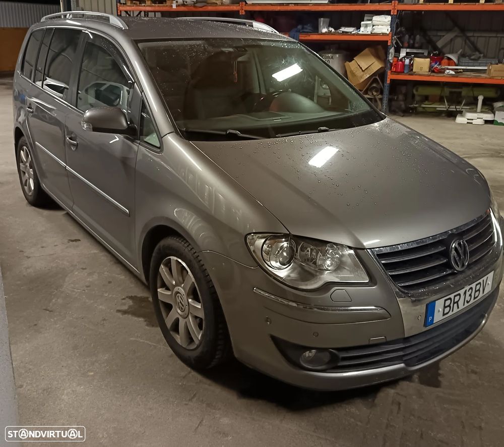 VW Touran 2.0 TDI DPF Highline - 1