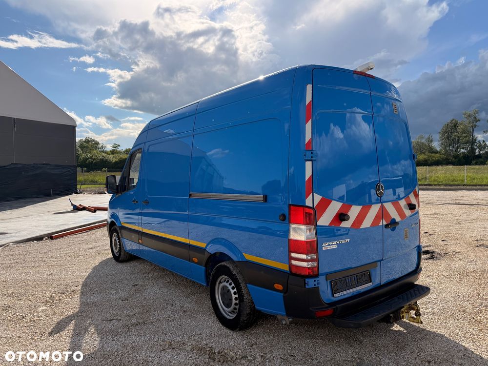 Mercedes-Benz Sprinter L2H2 - 2