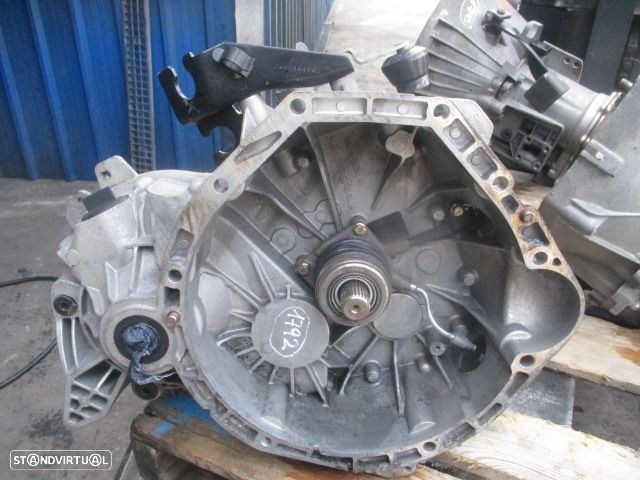 Caixa Velocidades P04668909AE TCG206200036 CHRYSLER PT CRUISER BREAK PHASE 1  2003 2.2CRD 120CV 5P CINZA DIESEL 5V - 1