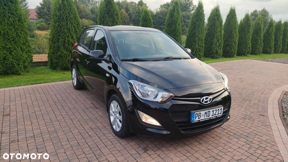 Hyundai i20 1.1 CRDi Intro Edition - 9
