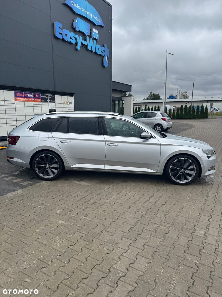 Skoda Superb 1.8 TSI DSG SportLine - 4