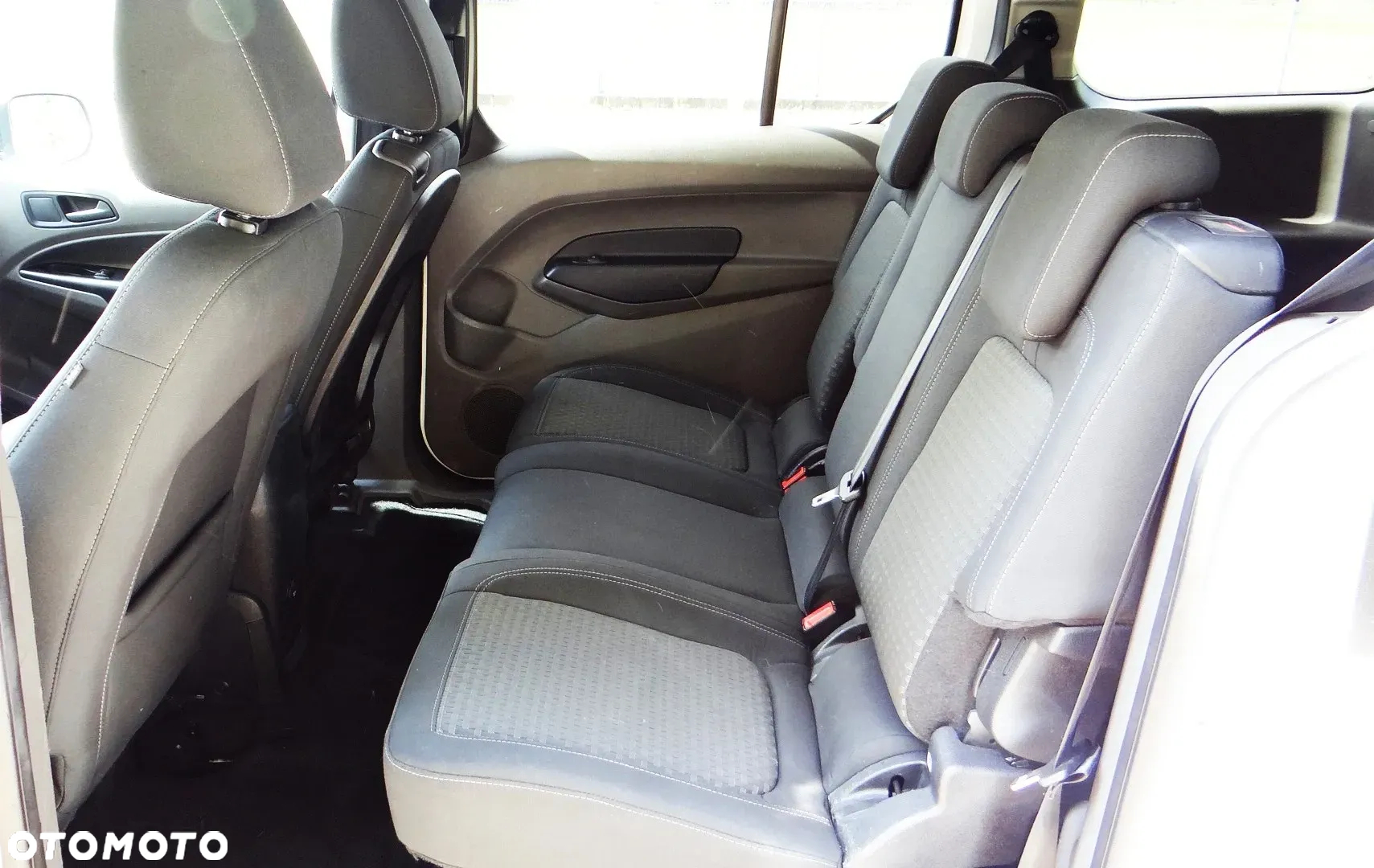 Ford Tourneo Connect 1.5 TDCi Start-Stop Titanium - 10