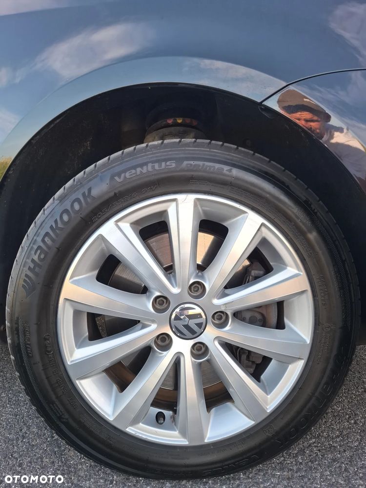 Volkswagen Touran 2.0 TDI DPF BlueMotion Technology Highline - 15