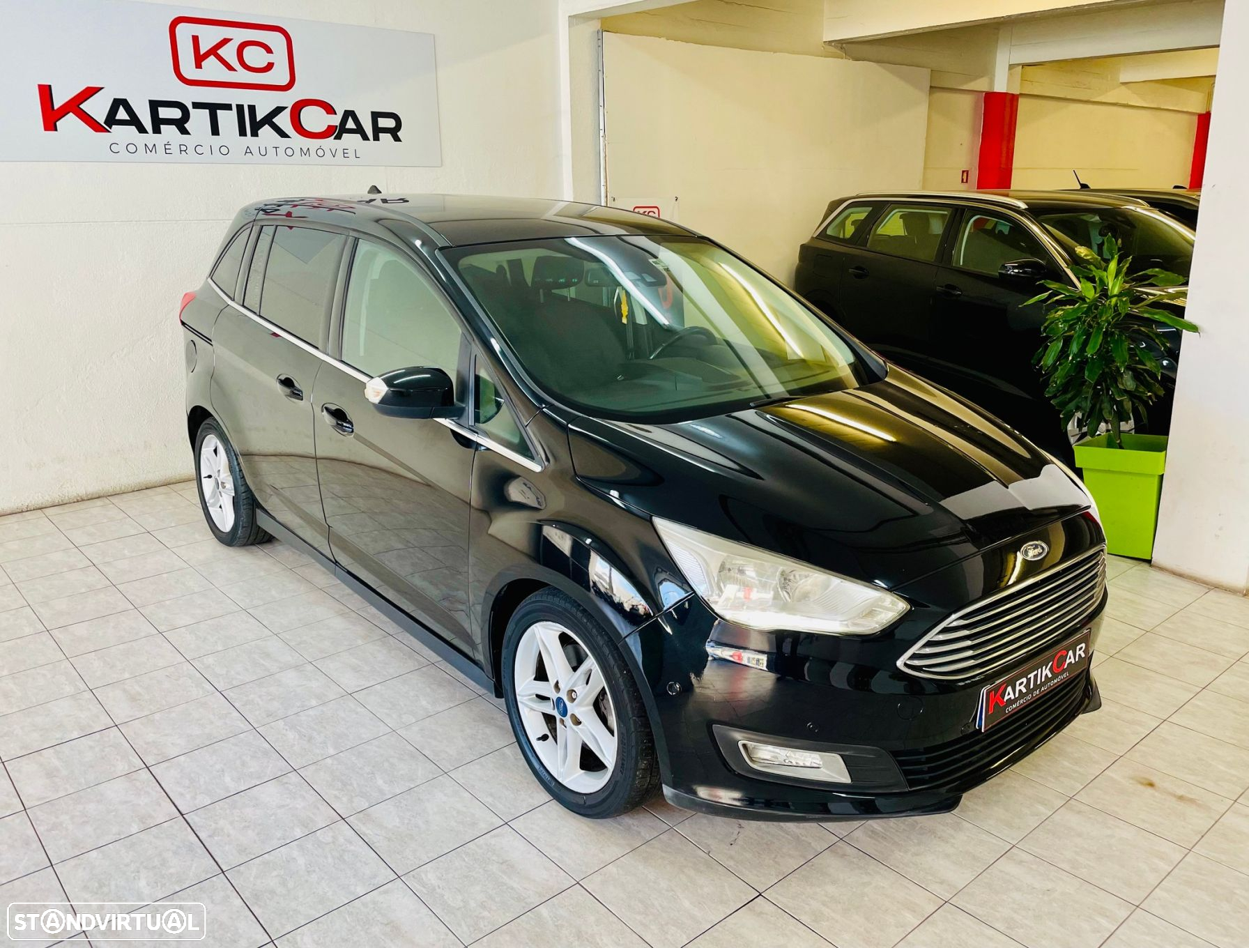 Ford Grand C-Max 1.5 TDCi Trend+ S/S - 4