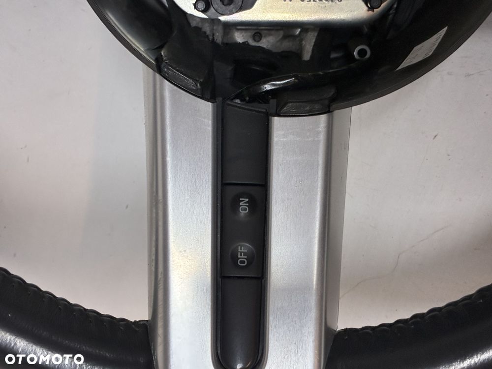 FORD MUSTANG 5 V KIEROWNICA SKÓRA MULTIFUNKCJA - 3