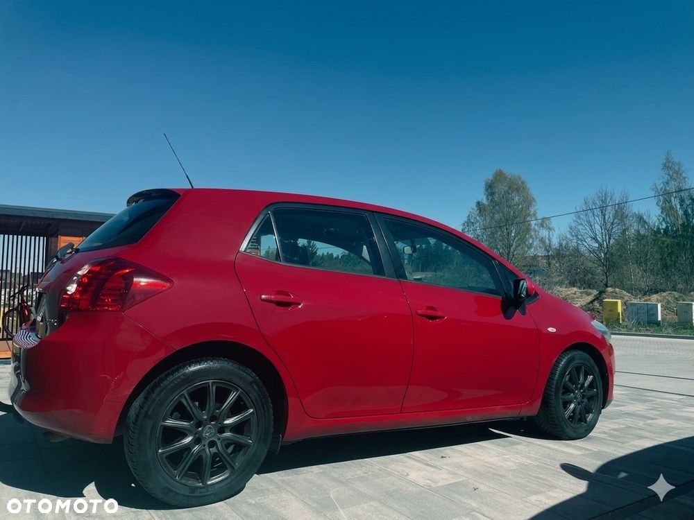 Toyota Auris 1.6 Sol - 1