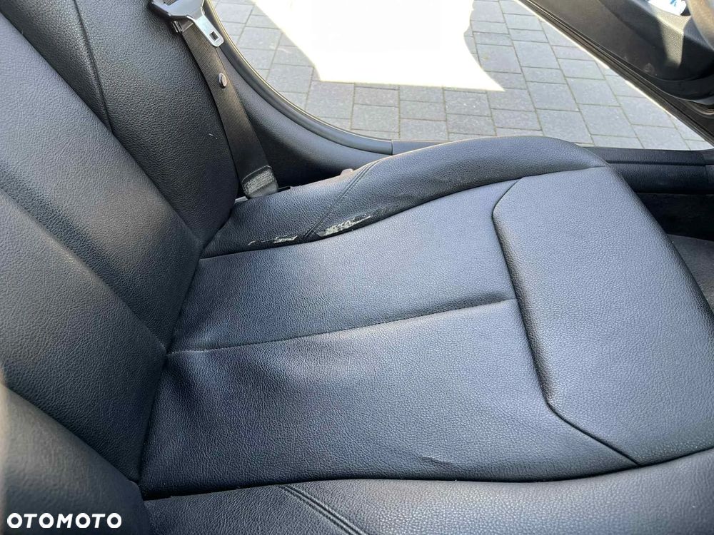 BMW Seria 3 318d Sport Line - 24