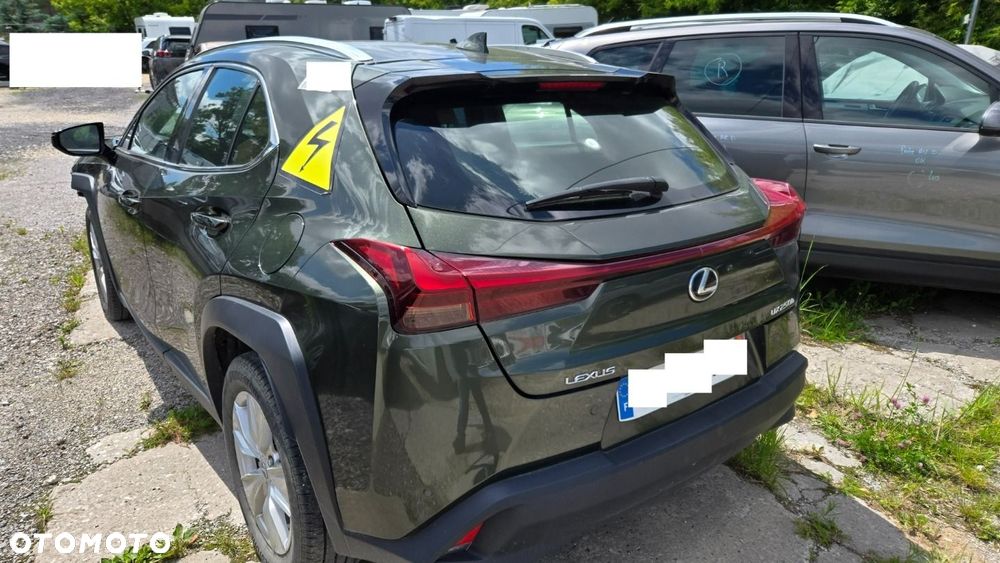 Lexus UX - 3