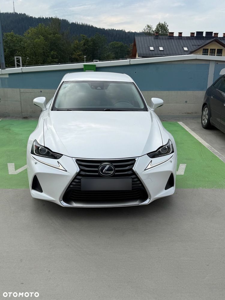 Lexus IS 300h Business Edition - 26