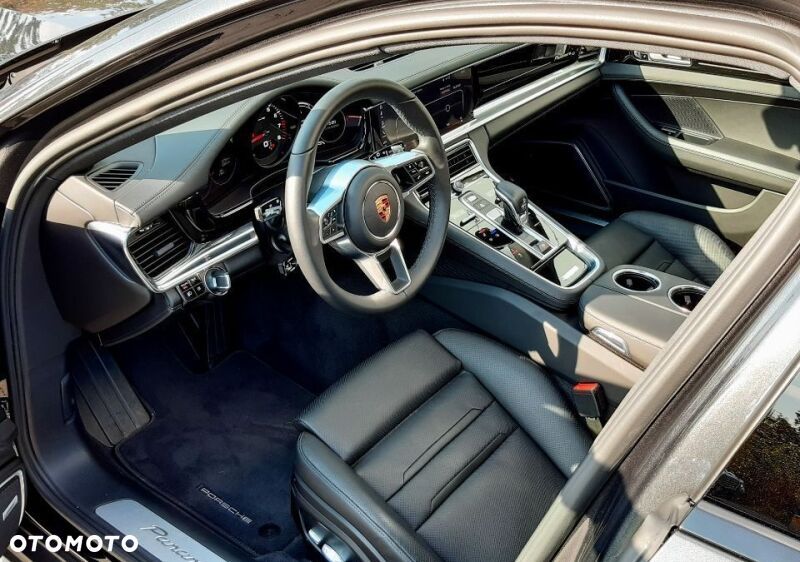 Porsche Panamera 4 10 Years Edition - 13