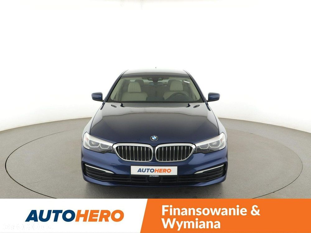 BMW Seria 5 520d xDrive - 12