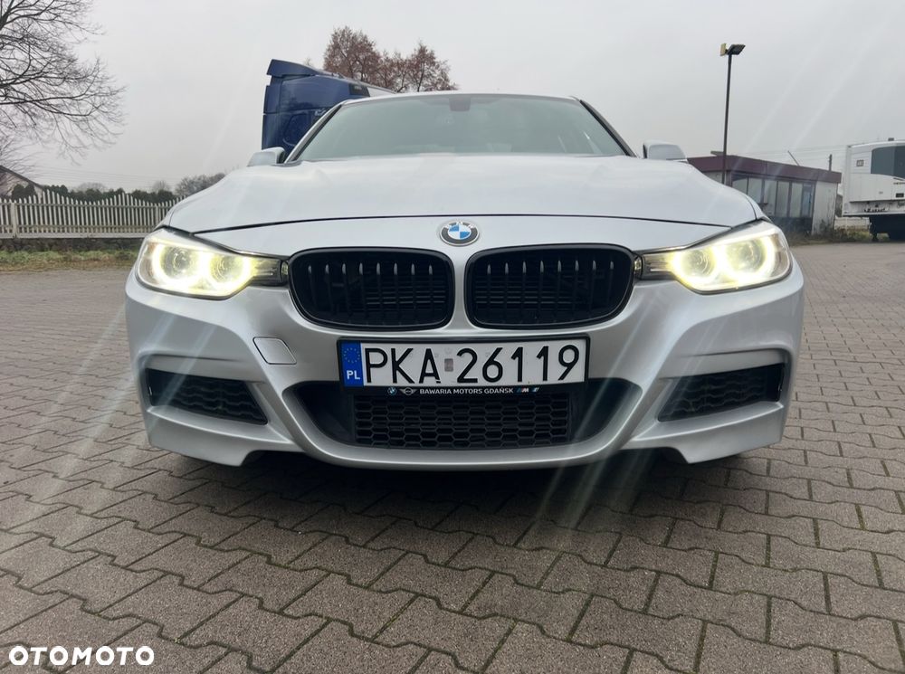 BMW Seria 3 335i Sport-Aut Luxury Line - 9