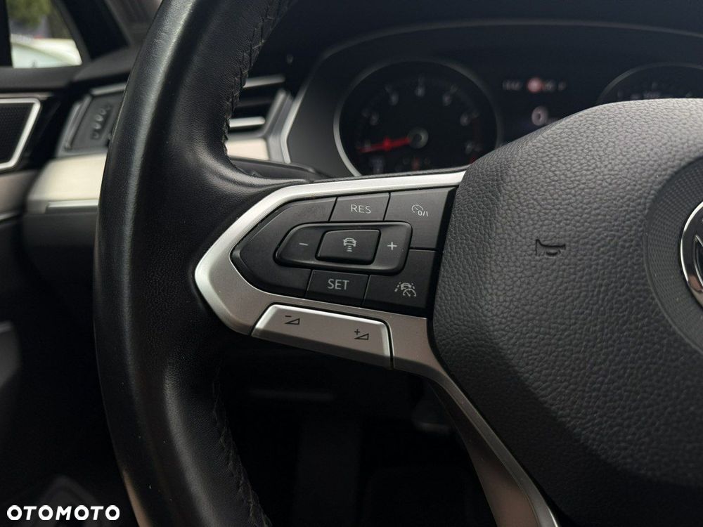 Volkswagen Passat 2.0 TSI Elegance DSG - 19