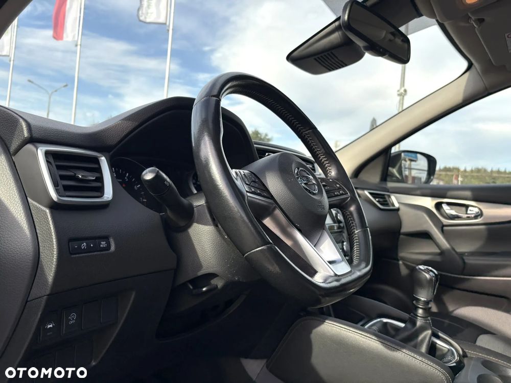 Nissan Qashqai 1.3 DIG-T N-Connecta - 9
