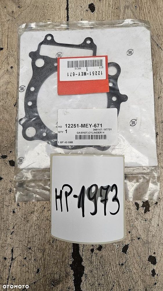 Uszczelka pod głowicę Honda CRF 450  12251-MEY-671 - 1