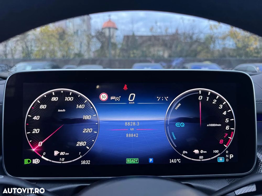 Mercedes-Benz C - 12