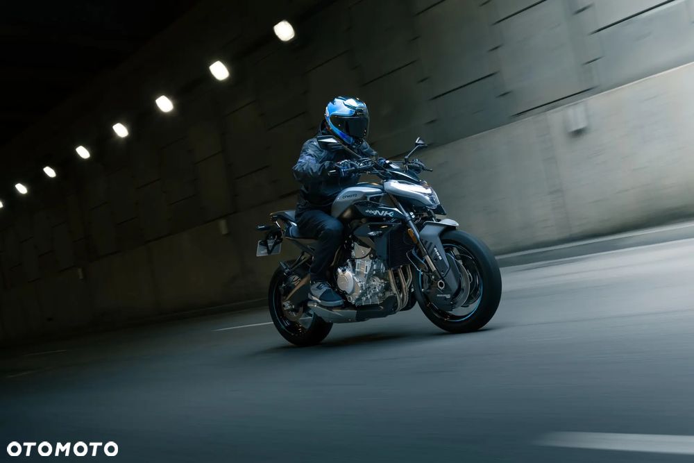 CFMoto 675NK - 9