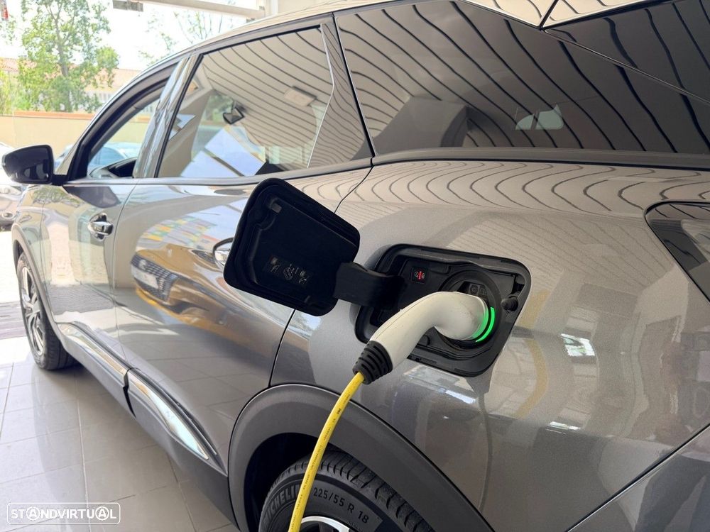 Peugeot 3008 1.6 Hybrid Allure Pack e-EAT8 - 4