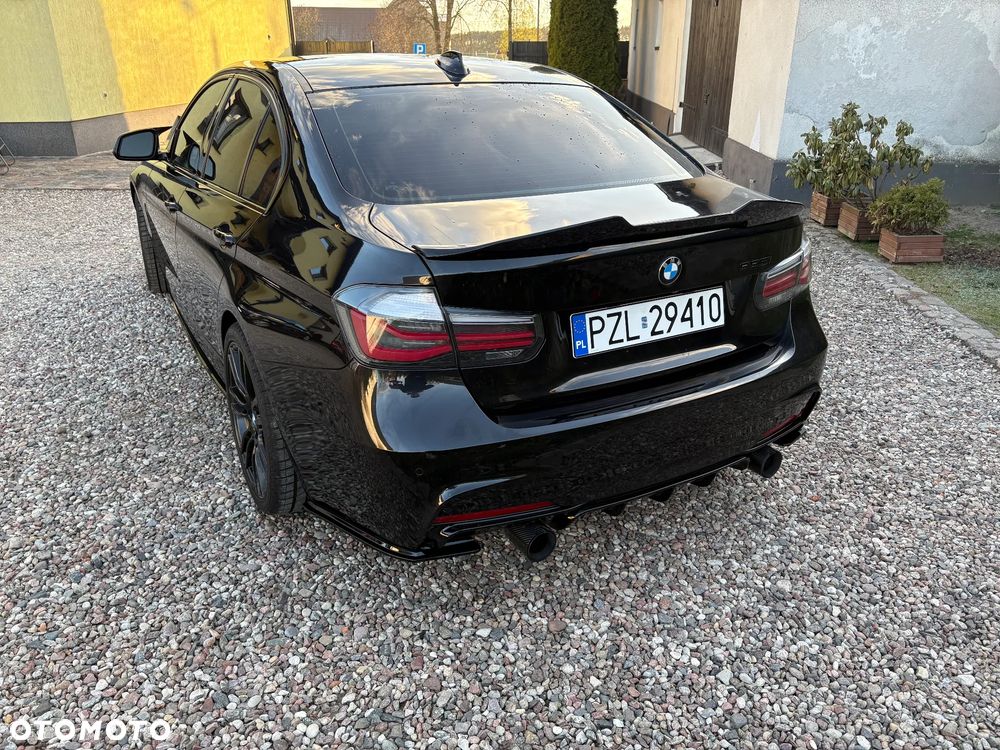 BMW Seria 3 335i Sport-Aut Luxury Line - 22