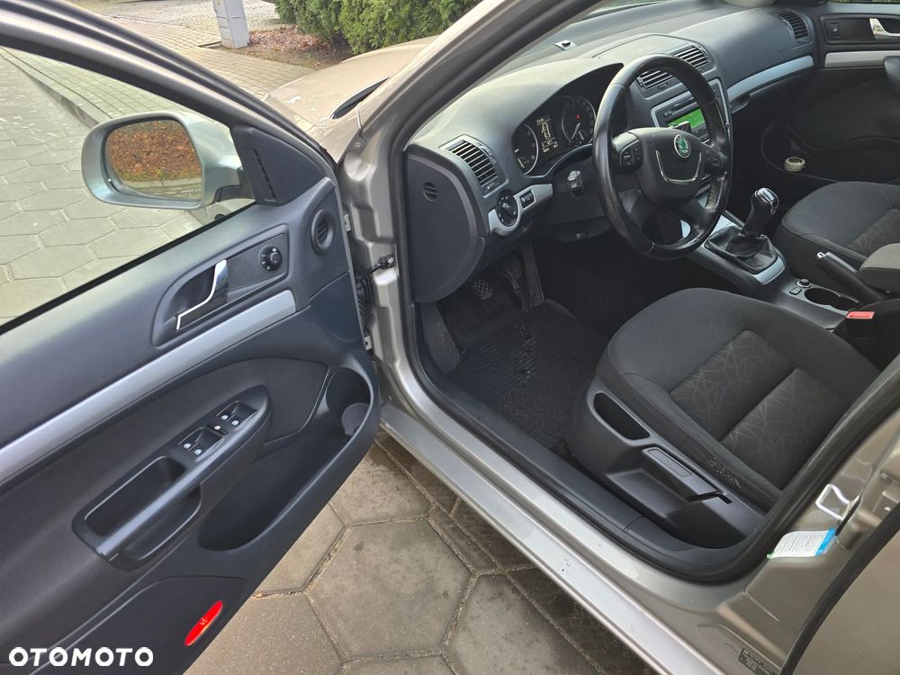 Skoda Octavia 1.2 TSI FAMILY - 21