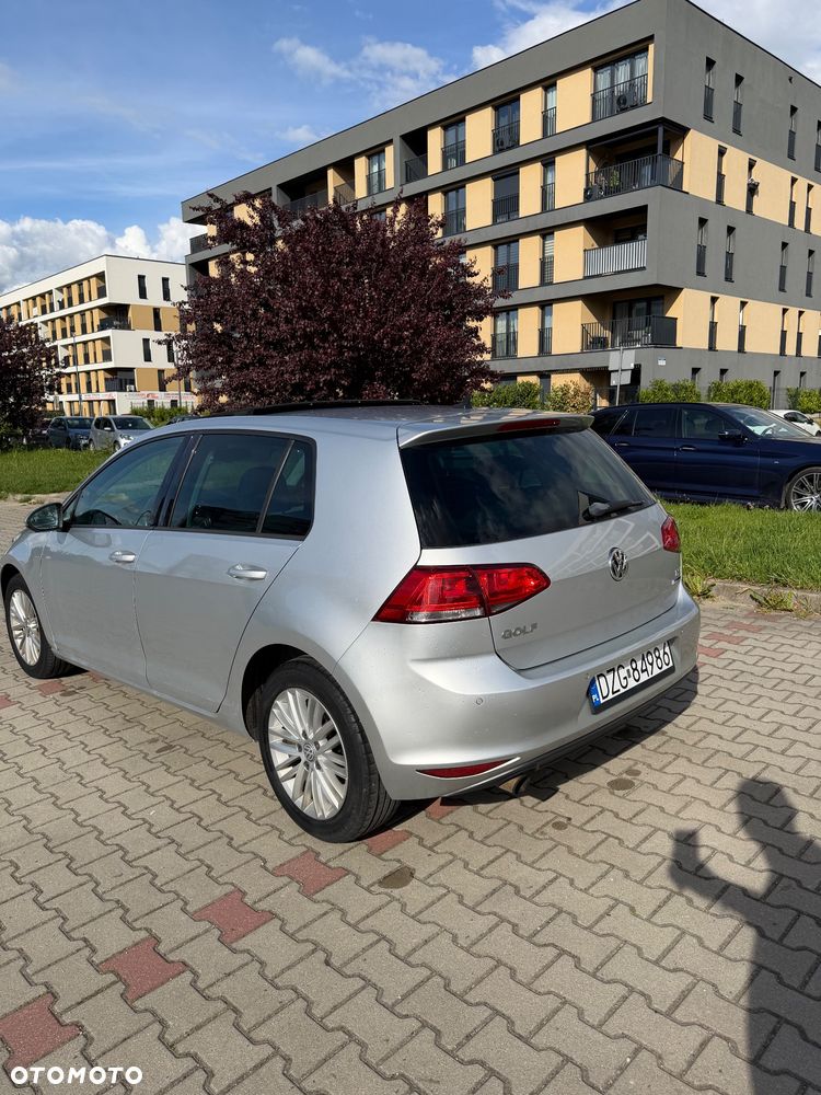 Volkswagen Golf 1.2 TSI BMT Comfortline - 8