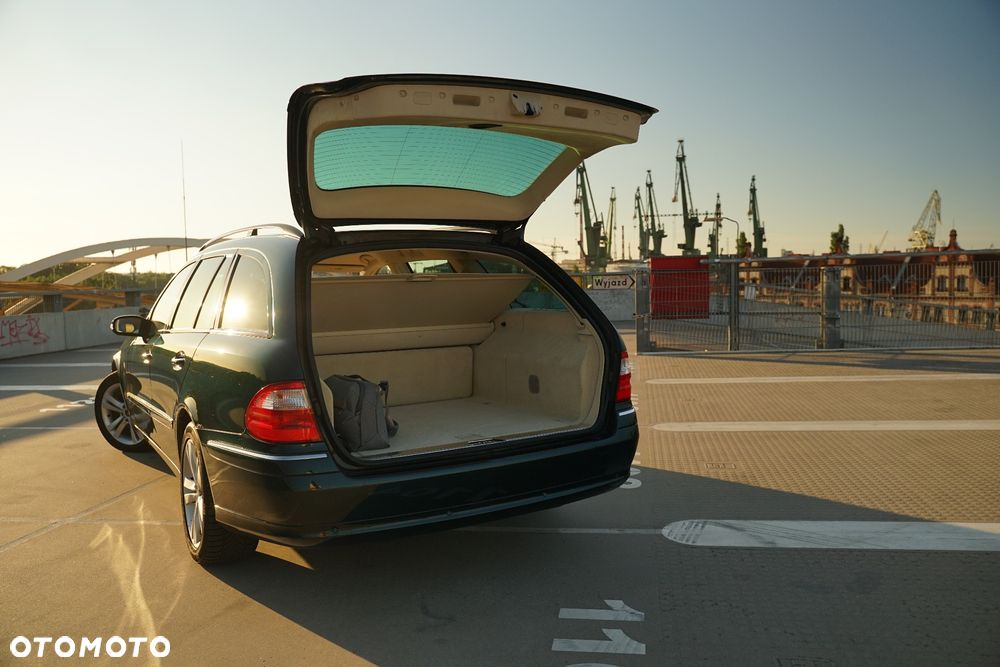 Mercedes-Benz Klasa E 500 4-Matic T Elegance - 15