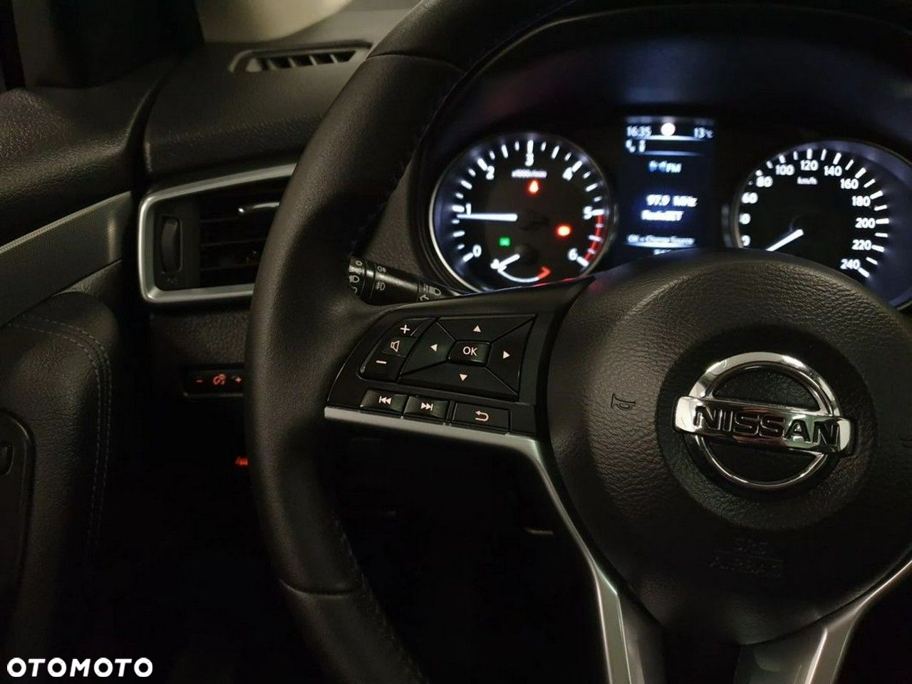 Nissan Qashqai 1.5 dCi Tekna+ - 10