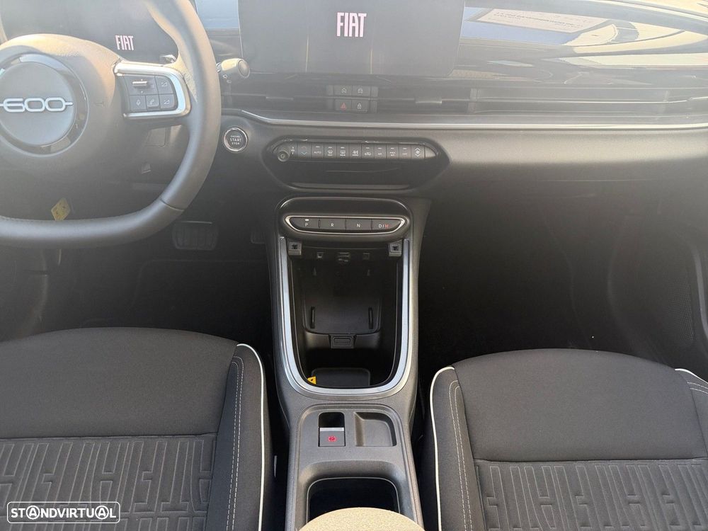 Fiat 600 1.2 Hybrid Icon — fotografia 11