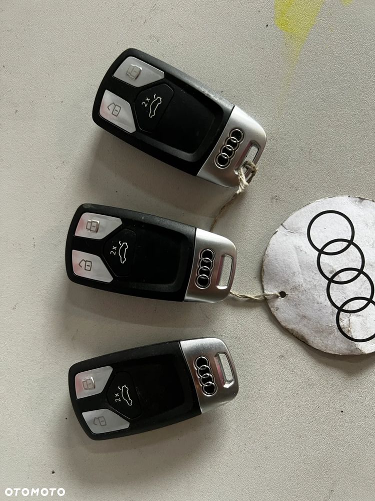 KLUCZ KLUCZYk pilot a4 b9 STAN BARDZO ŁADNY ORYGINAŁ - 2