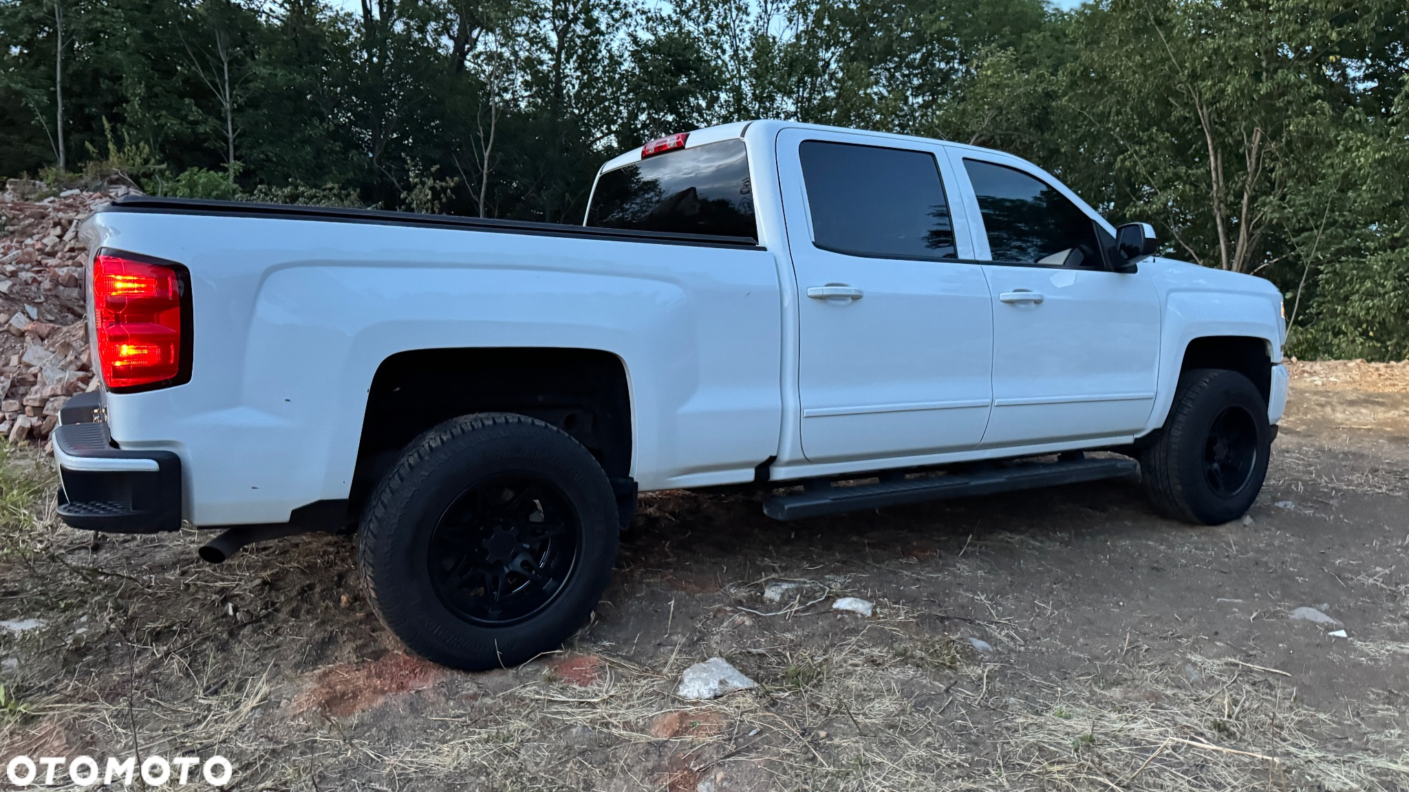 Chevrolet Silverado - 4