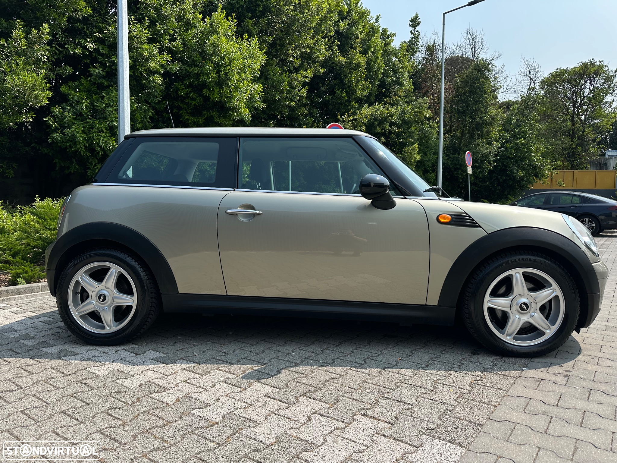 MINI 3 Portas One 1.4 Auto - 6