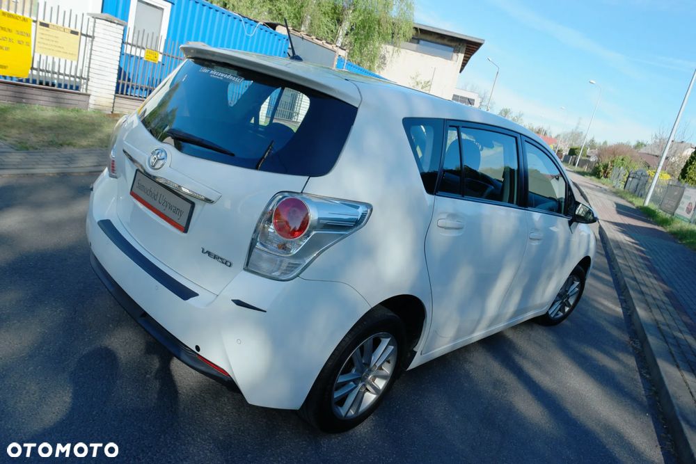 Toyota Verso - 2