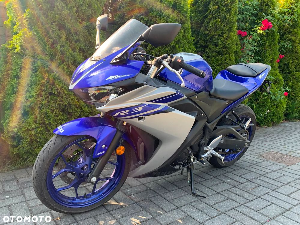 Yamaha YZF - 4