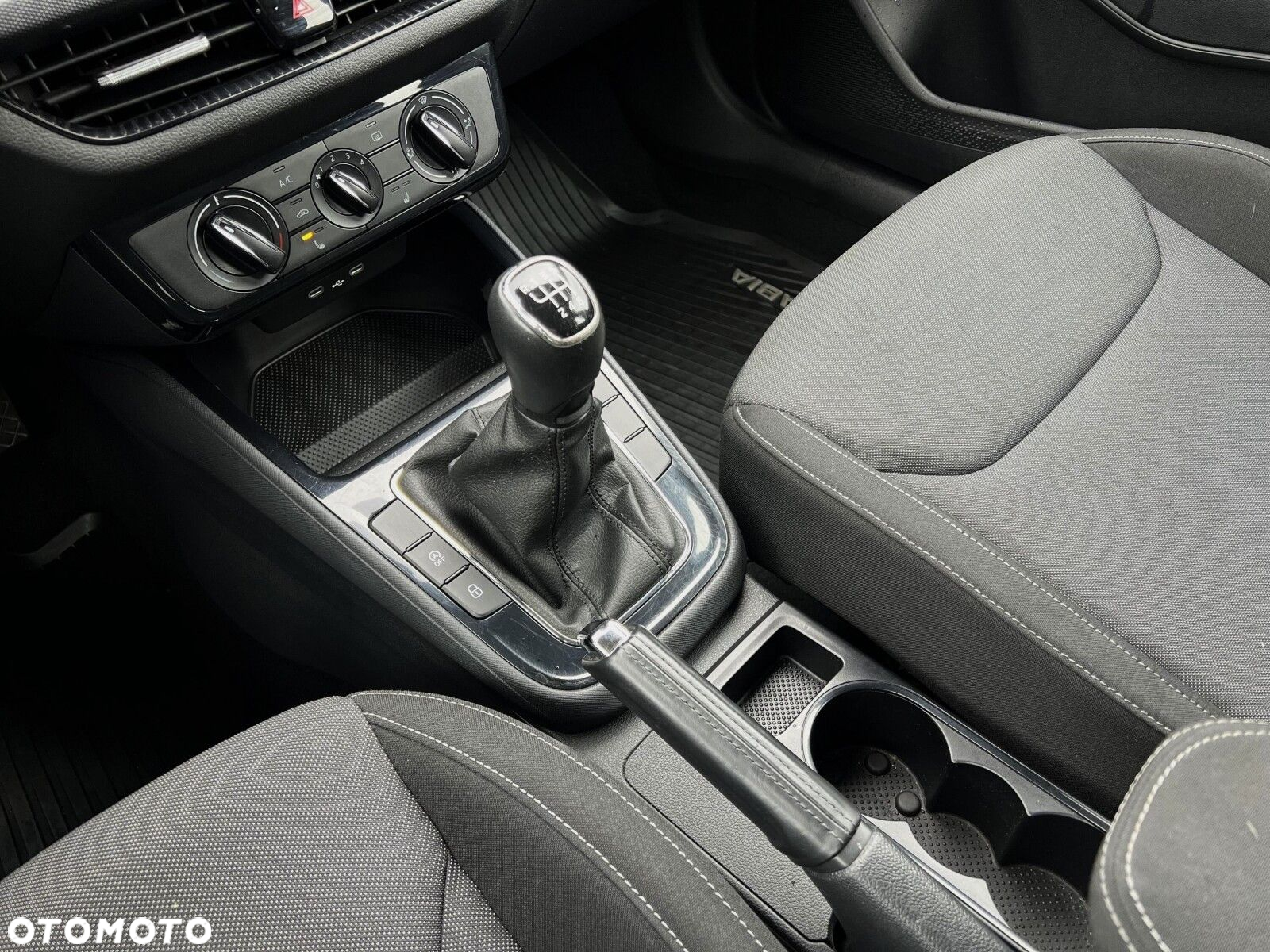 Skoda Fabia 1.0 TSI Ambition - 24