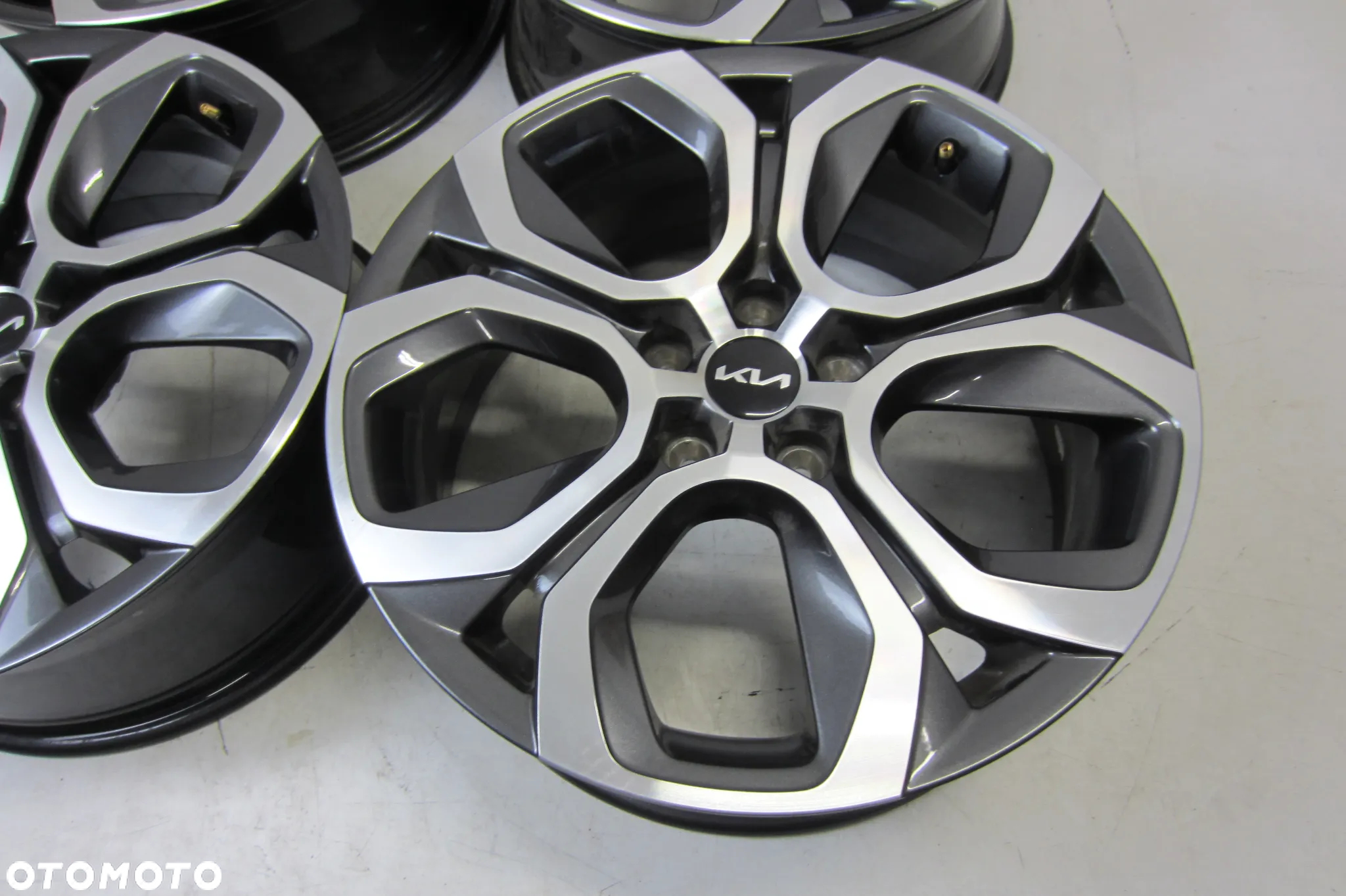 FELGI ALUMINIOWE 18 KIA SPORTAGE NIRO OPTIMA CARENS X CEED PROCEED CEED VENGA HYUNDAI - 7