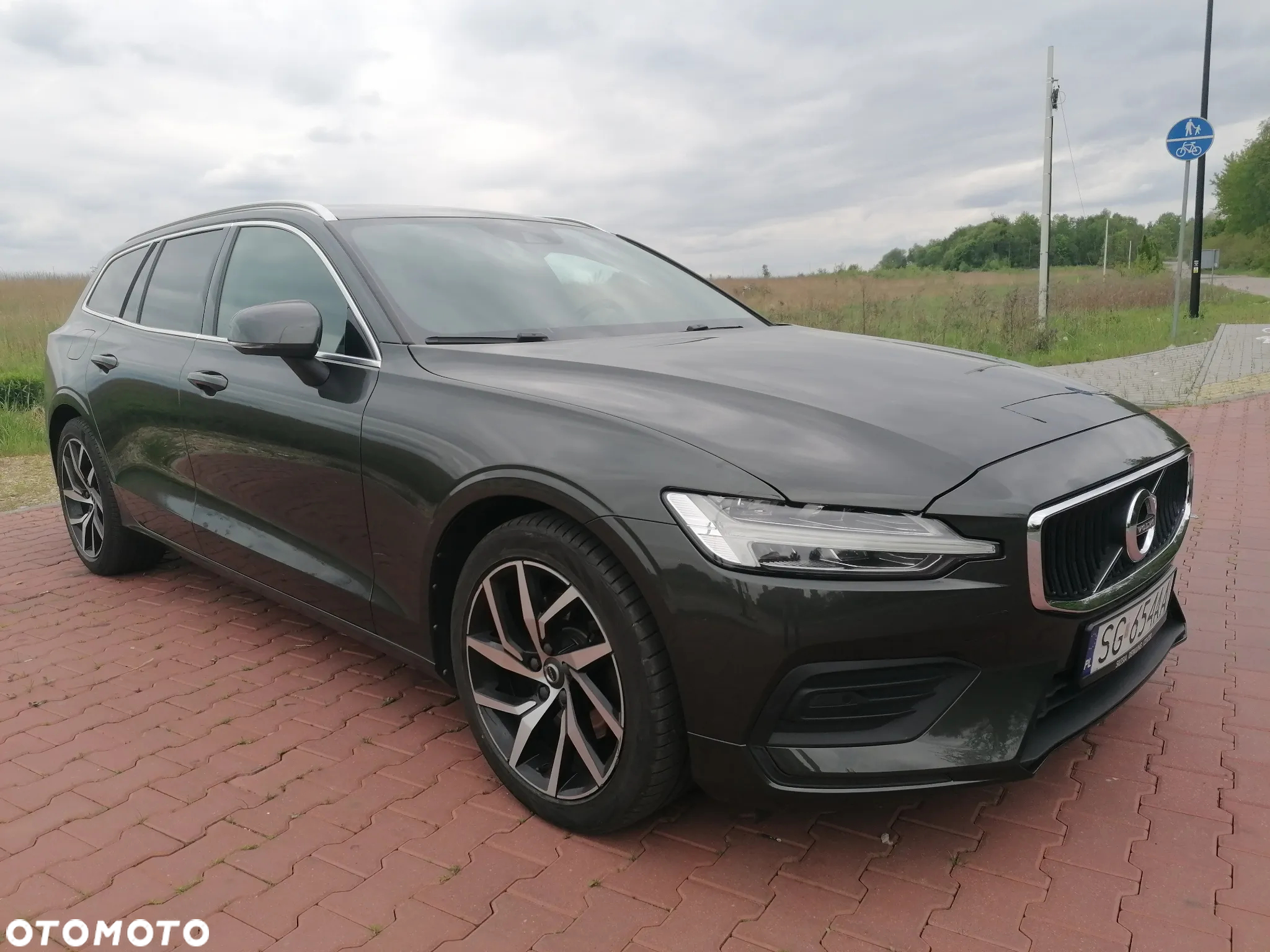 Volvo V60 T4 Momentum - 4