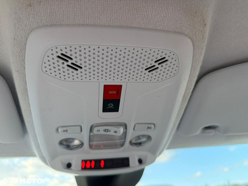 Peugeot 208 50kWh Active - 29