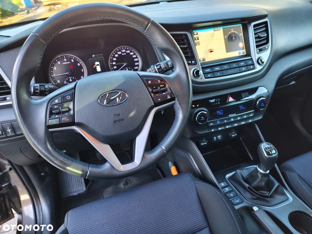 Hyundai Tucson blue 1.6 GDi 2WD Navi - 32