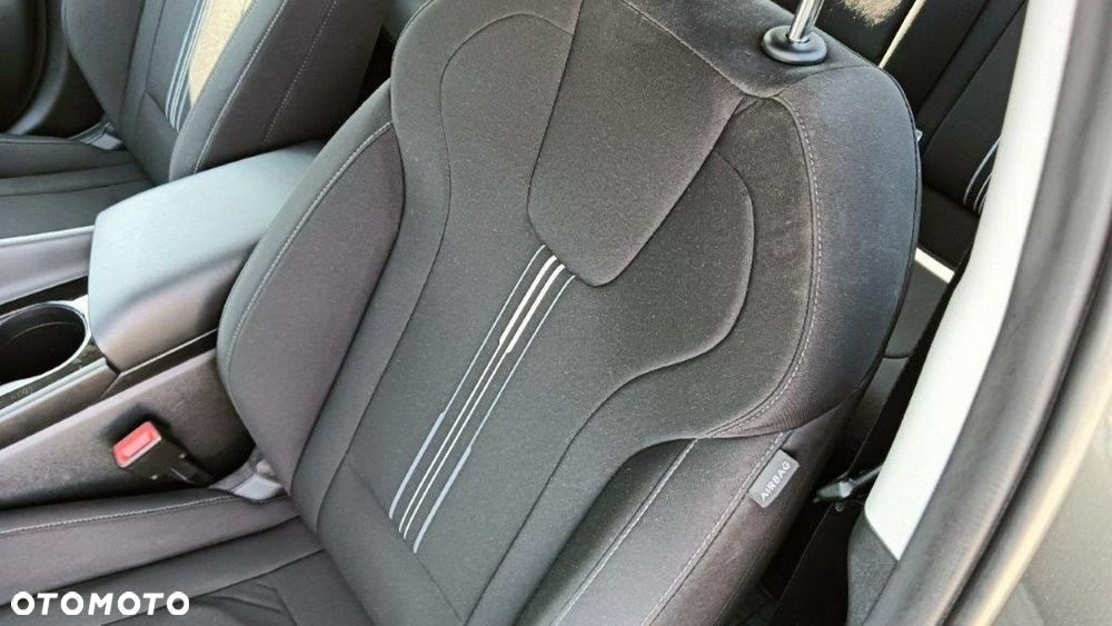 Hyundai Elantra - 19