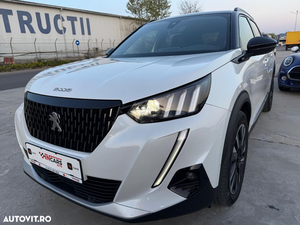 Peugeot 2008 PureTech 130 EAT8 GT Pack - 32
