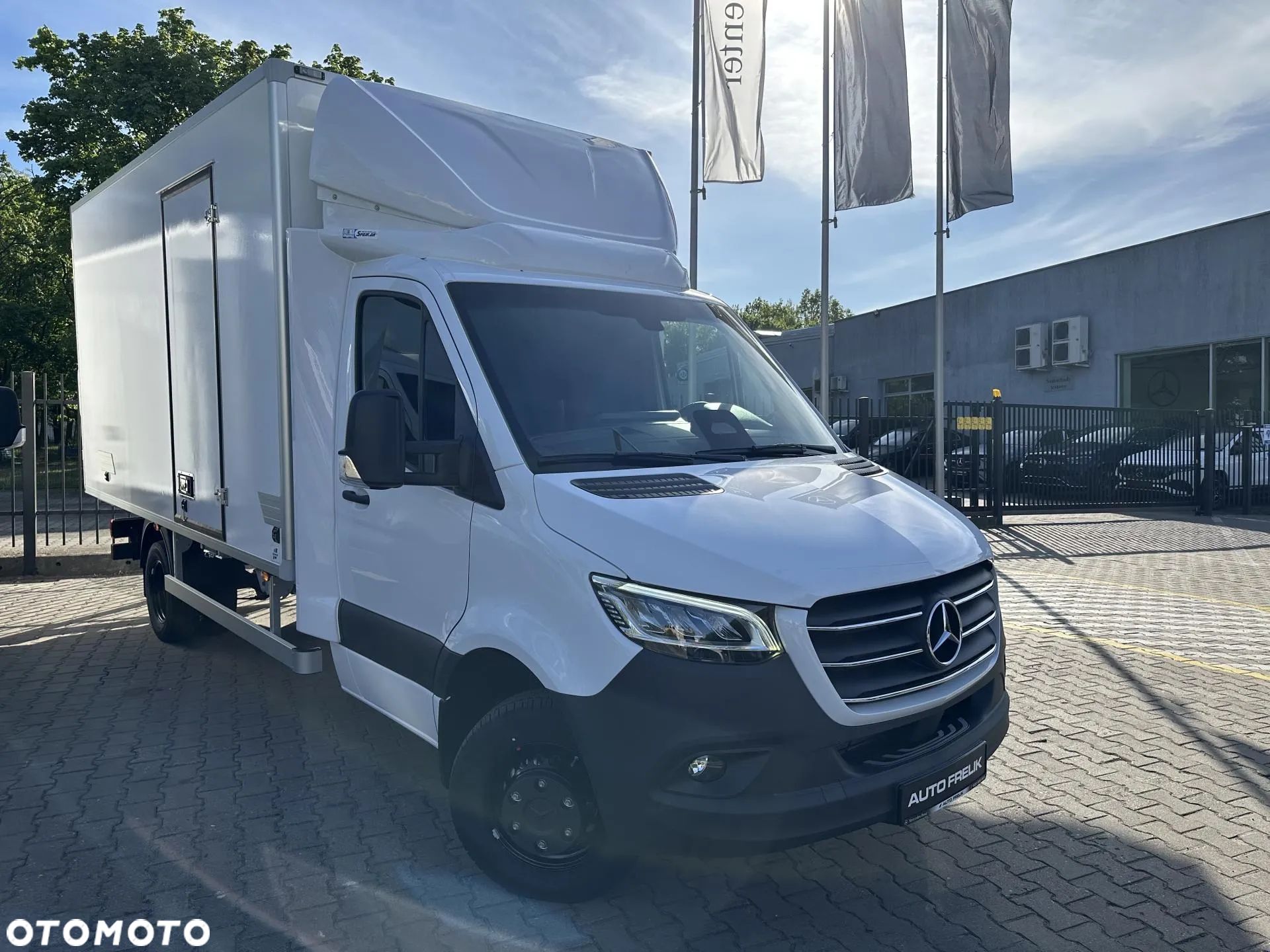 Mercedes-Benz Sprinter - 1
