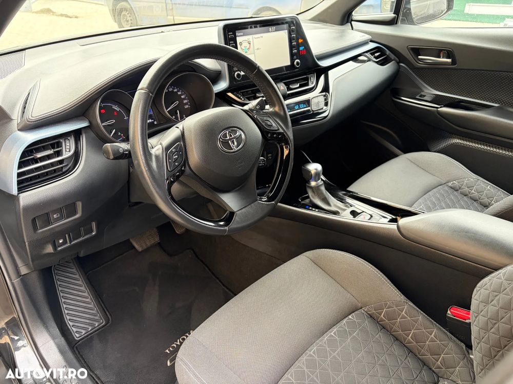 Toyota C-HR 2.0 Hybrid Business-Edition - 6