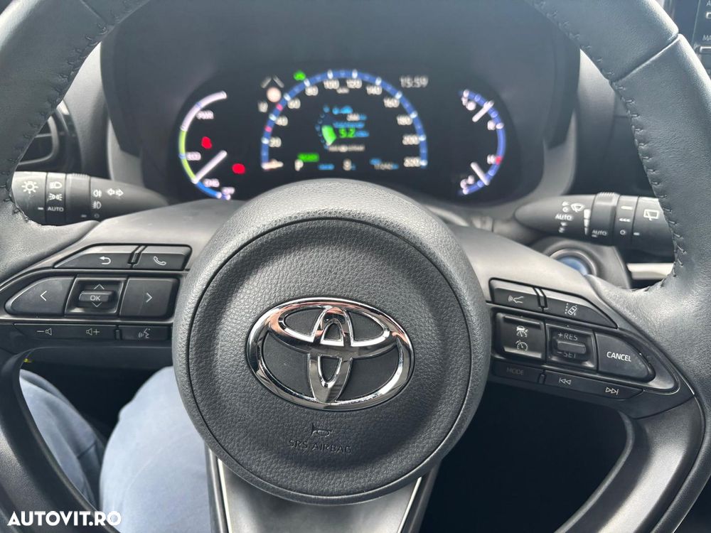 Toyota Yaris Cross 1.5 VVT-i HSD 4x2 Dynamic - 13