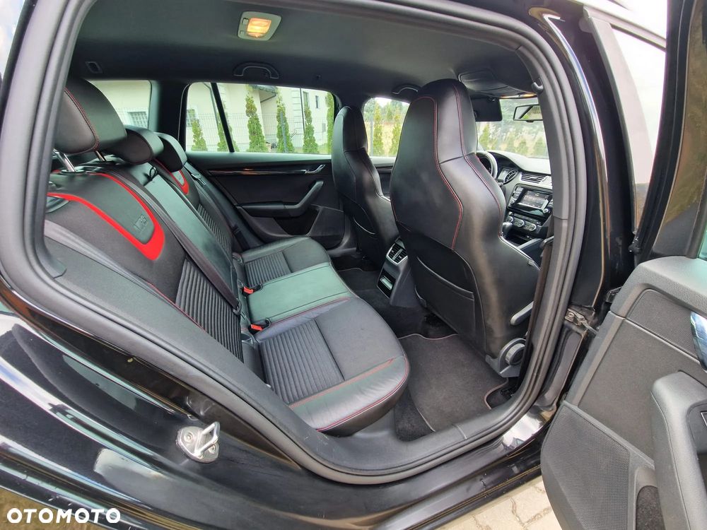 Skoda Octavia 2.0 TDI DSG RS - 6