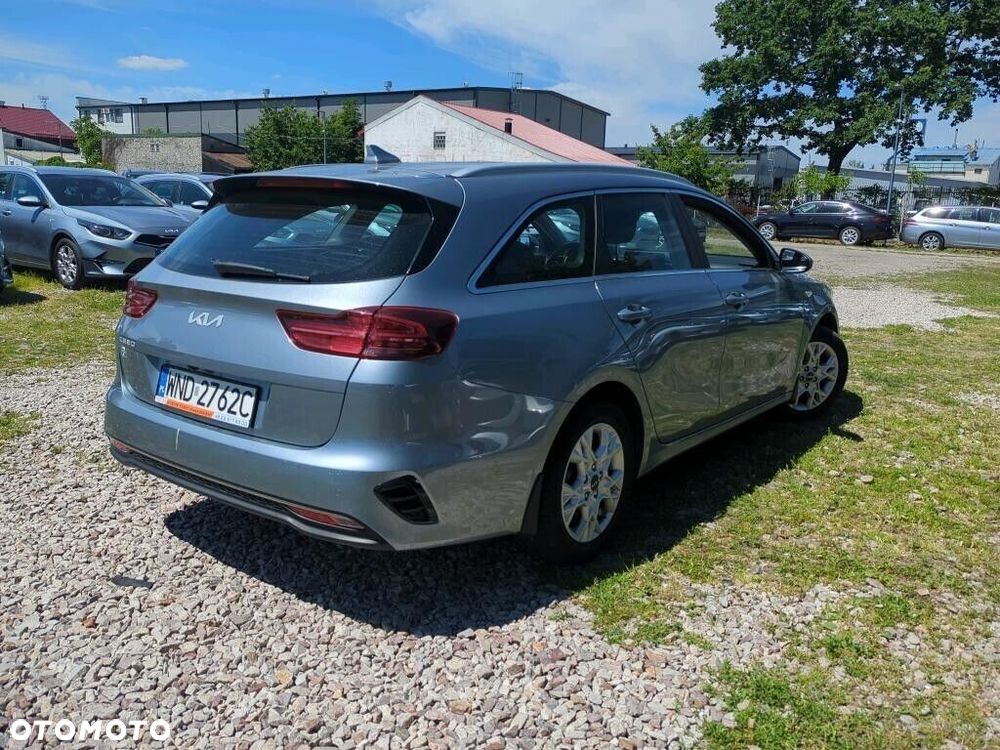Kia Ceed - 4