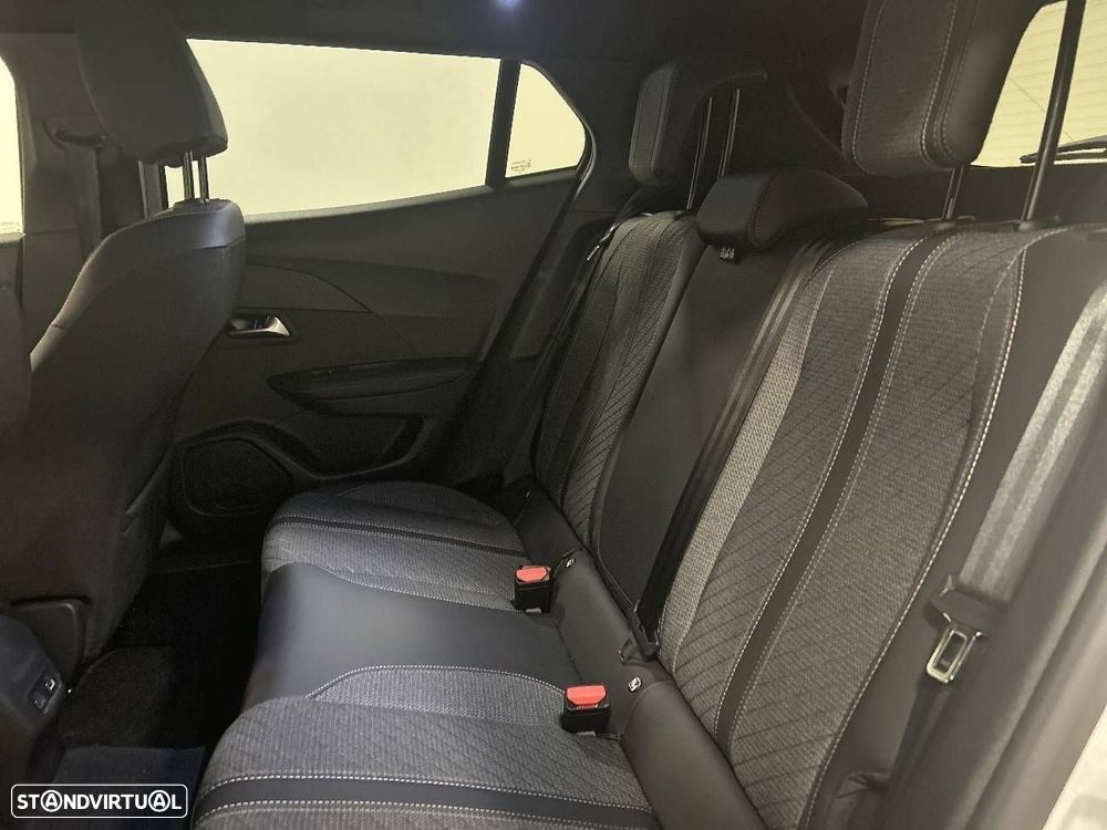 Peugeot 2008 1.2 Hybrid Allure e-DCS6 - 10