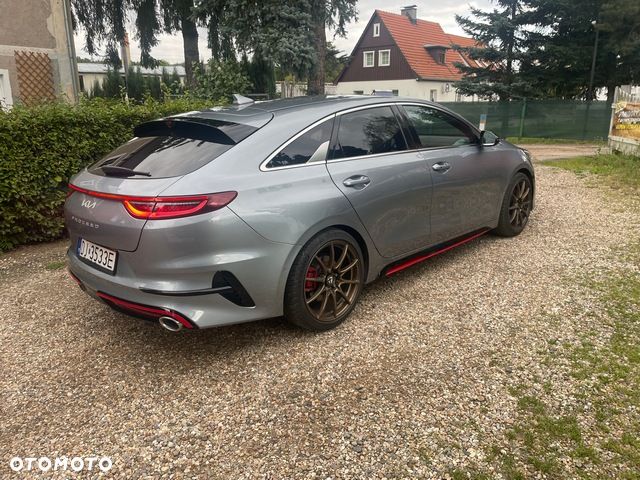 Kia ProCeed - 8