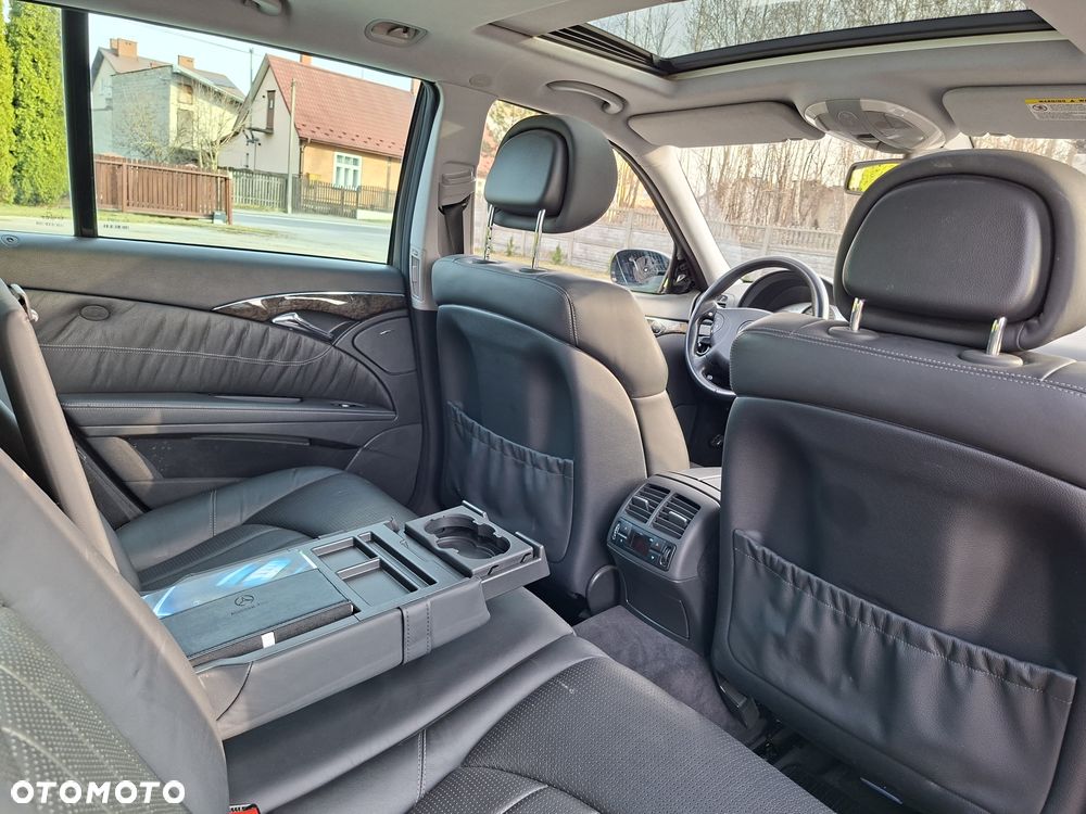 Mercedes-Benz Klasa E 55 AMG Automatik - 18