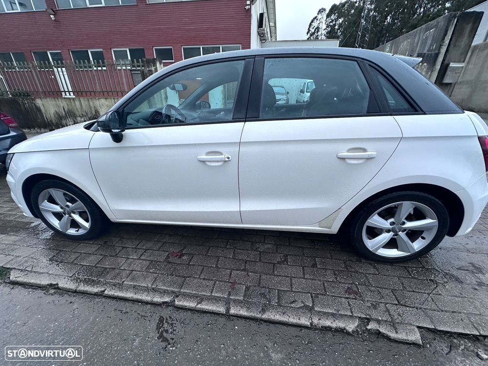 Audi A1 Sportback 1.4 TDI S-line S tronic - 4